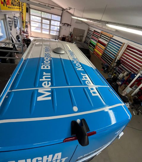 Mercedes Sprinter als rollende Werbung 1