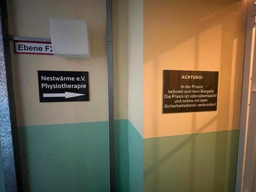Werbefolierung in Physiotherapiepraxis 4