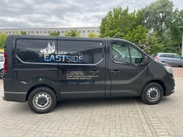 Werbefolierung - Renault Trafic - Hotel EASTSIDE - Aslan Chromfolie_03