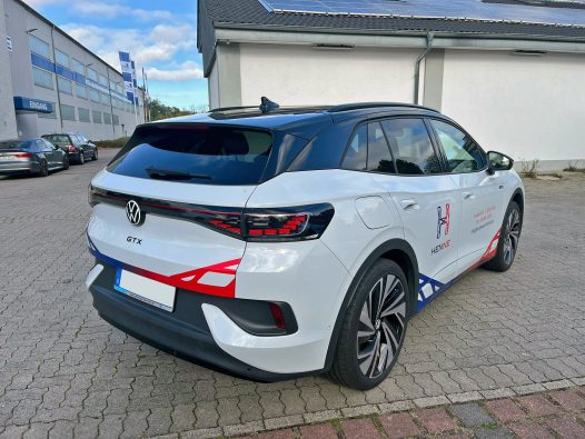 Werbefolierung - VW ID.4 GTX - HENNE Isoliertechnik & Gerüstbau 2