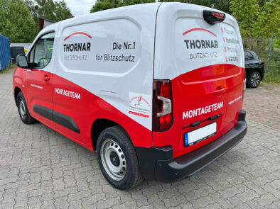 Flottenfolierung - Fiat Transporter - THORNAR Blitzschutz - Hexis Ruby Red Gloss 1