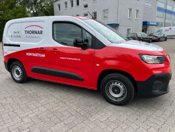 Flottenfolierung - Fiat Transporter - THORNAR Blitzschutz - Hexis Ruby Red Gloss 5