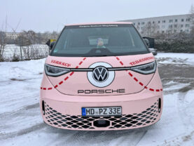 Digitaldruck Folierung – VW ID.Buzz – Porsche Zentrum Magdeburg 02