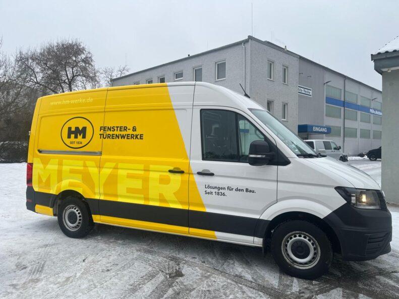 Werbefolierung-VW-Crafter-HM-Fenster-und-Tuerenwerke-Magdeburg 4