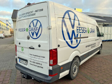 kfolia-vw-crafter-feser-graf-werbefolierung-signalblau 2